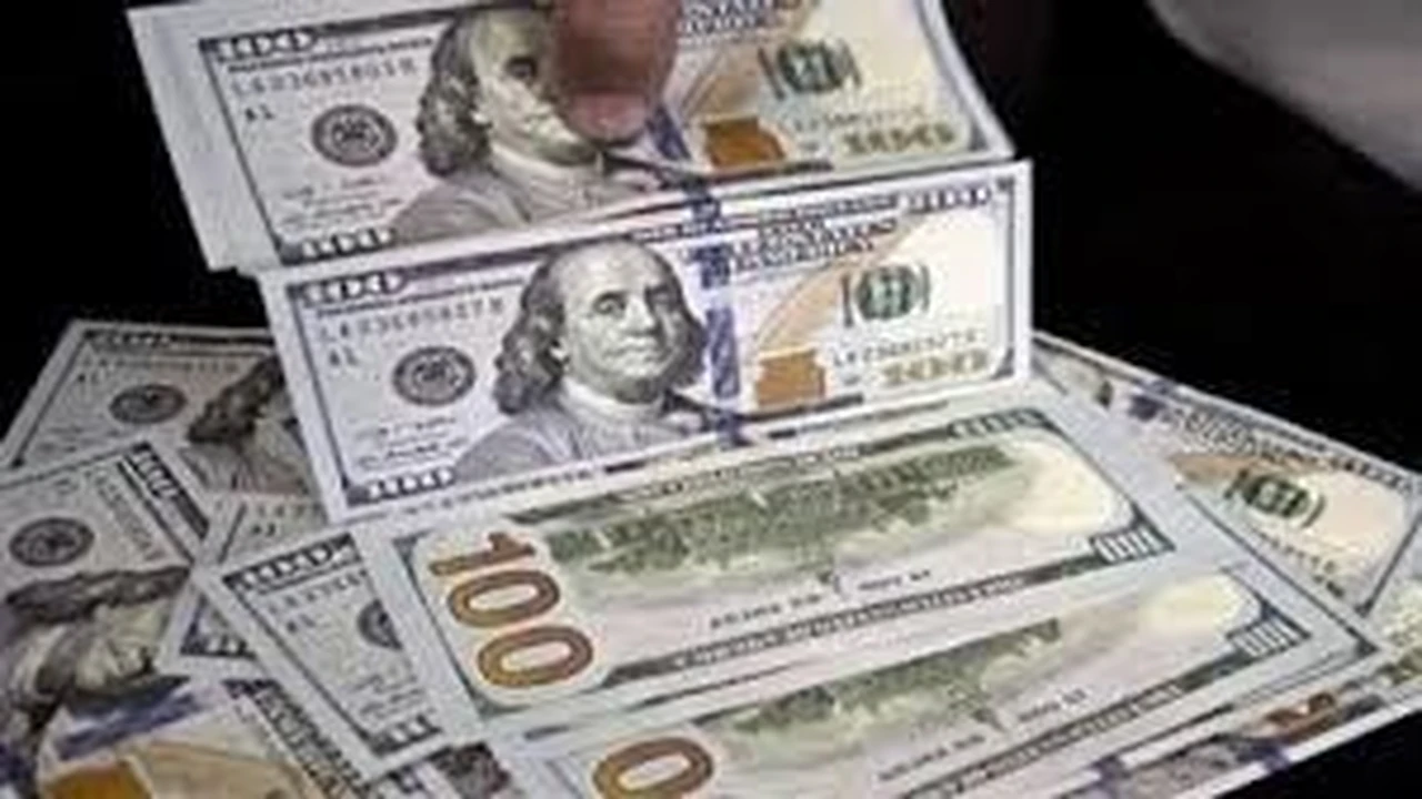 سعر الدولار مقابل الجنيه في البنوك اليوم الأحد